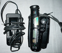 Видеокамера SONY CCD-TR590E