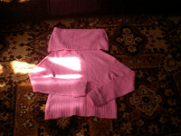 Отдается в дар Розовый свитерок.)))