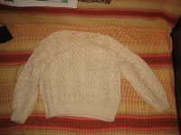 Отдается в дар пуловер жен 44 разм, белый, синтетика (Москва)