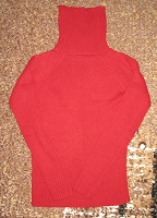 Отдается в дар Красный свитер Terranova