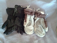 Отдается в дар 2 пары зимних перчаток для активного отдыха