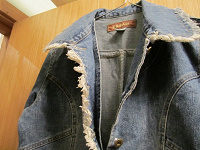 Отдается в дар джинсовый пиджак