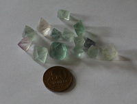 Отдается в дар Октаэдрические кристаллы флюорита