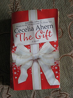 Отдается в дар Книга Cecelia Ahern «Gift»
