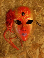 Отдается в дар карнавальная маска