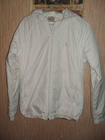 Отдается в дар Белая куртка «Adidas» р-р 44