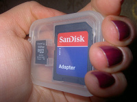 Отдается в дар Micro SD с адаптером SD в упаковочке