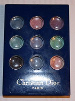 Отдается в дар тени Christian Dior