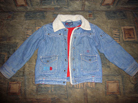 Отдается в дар Утепленная джинсовая курточка детская 5 р-р.