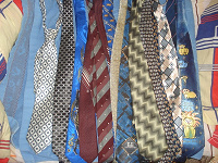 Отдается в дар галстуки
