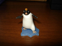 Отдается в дар Киндер — пингвин