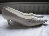 Отдается в дар Свадебные туфли