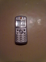 Отдается в дар Телефон «Motorola» с 330