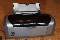 Отдается в дар Цветной струйный Принтер Epson Stylus Photo R200