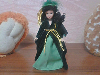 Отдается в дар Фарфоровая кукла из «Дамы Эпохи» №42 – Скарлетт