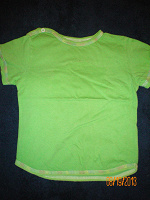 Отдается в дар Зелененькая детская футболочка.