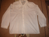 Отдается в дар Белая винтажная блузка