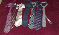 Отдается в дар Для любителей галстуков.