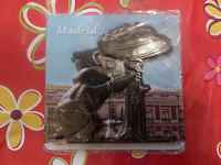 Отдается в дар магнит из города Мадрид
