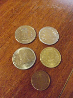 Отдается в дар Монетки — индийские рупии и 2 цента