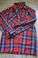 Отдается в дар Женская теплая одежда: рубашка и кофта, размер 46