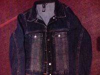 Отдается в дар джинсовая курточка 44-46 размер