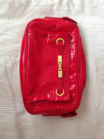 Отдается в дар Красная сумка-клатч