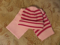 Отдается в дар Новый комплект шапка+шарфик на малышку