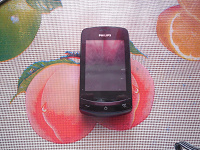Отдается в дар Мобильный телефон Philips Xenium X518, на 2 сим-карты. 3g — не поддерживает.