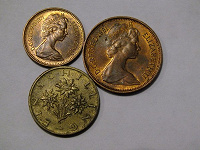 Отдается в дар Великобритания и Австрия (монеты)