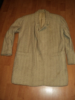 Отдается в дар Короткое пальто -осень Светлое 50 размер.