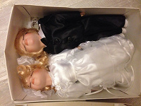 Отдается в дар Куклы фарфоровые жених и невеста
