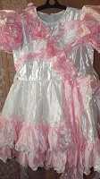 Отдается в дар Нарядное платье для девочки. Примерно на 4-6 лет.