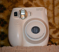 Отдается в дар Фотокамера моментальной печати FujiFilm INSTAX MINI 7S