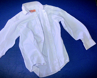 Отдается в дар Белая рубашка, брюк на 1 сентября