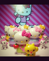 Отдается в дар Hello Kitty фигурки