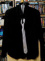Отдается в дар Молодежный комплект: пиджак, рубашка и галстук