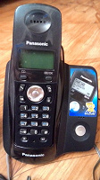Отдается в дар Телефон Panasonic, домашний, с базой, беспроводной, рабочий.