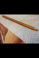 Отдается в дар Золотистый-бронзовый карандаш для макияжа