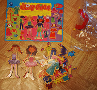 Отдается в дар Игра для девочек куколки с одёжками