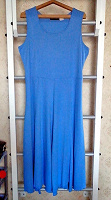 Отдается в дар Небесно-голубое трикотажное платье