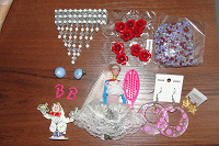 Отдается в дар Всякие мелочи для девочки: бижутерия, игрушки, материалы для поделок