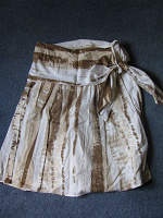 Отдается в дар летняя юбка OGGI 42-44 размер