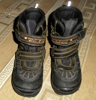 Отдается в дар зимняя обувь
