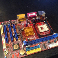 Отдается в дар Материнская плата Biostar U8668-D