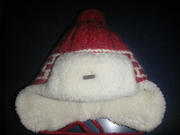 Отдается в дар Детская зимняя шапка.