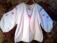 Отдается в дар Українська вишита жіноча блуза