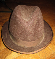 Отдается в дар Теплая стильная шляпка