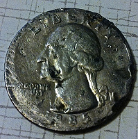 Отдается в дар Дар-незабирашка — Идеальные five cents с портретом и quarter dollar в плохом состоянии.