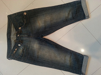 Отдается в дар Джинсовые бриджи Dsquared р. 42-44